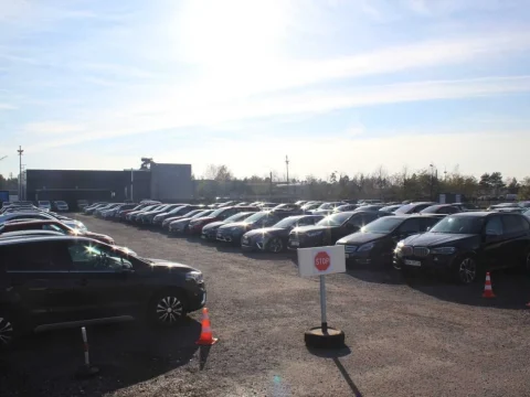 ArtLot 2 – parking przy lotnisku Katowice Pyrzowice, zdjęcie 3