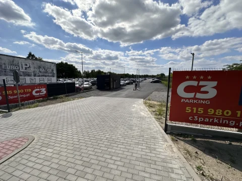 C3 Parking – parking przy lotnisku Kraków Balice, zdjęcie 3