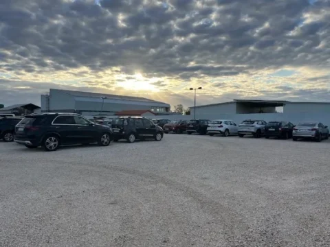 Ferihegy Top Parking – parking przy lotnisku Budapeszt, zdjęcie 2