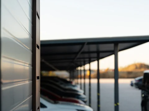 MoPark Airport Parking Covered – parking przy lotnisku Budapeszt, zdjęcie 3