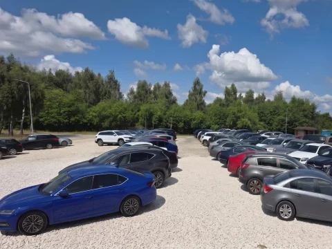 Odlotowy Parking Mado – parking przy lotnisku Łódź, zdjęcie 5