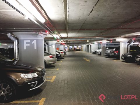 Oficjalny parking Lotnisko Chopina: P2 – parking przy lotnisku Warszawa Chopin, zdjęcie 5