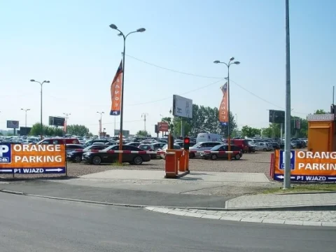 Orange Parking P3 – parking przy lotnisku Kraków Balice, zdjęcie 4
