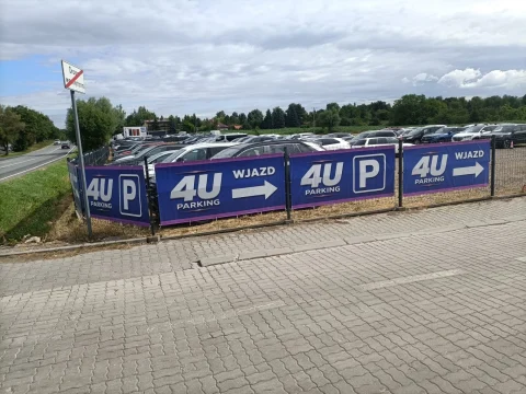 Parking 4U – parking przy lotnisku Kraków Balice, zdjęcie 2