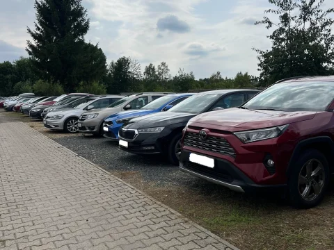 Parking Beta – parking przy lotnisku Katowice Pyrzowice, zdjęcie 4