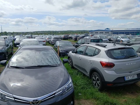 Parking Dwunastka – parking przy lotnisku Gdańsk, zdjęcie 2