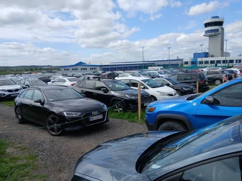 Parking Dwunastka – parking przy lotnisku Gdańsk, zdjęcie 3