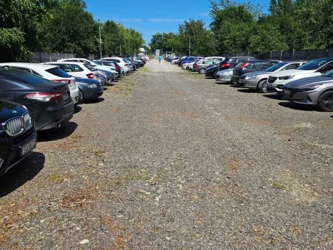 Parking Pienista 32 – parking przy lotnisku Łódź, zdjęcie 3