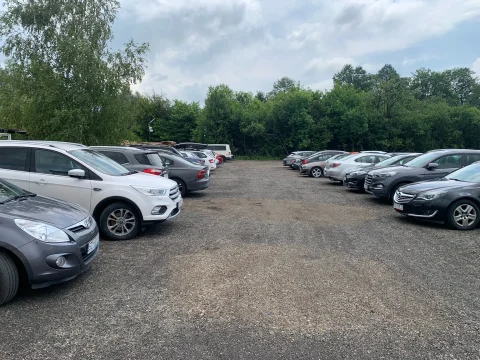 Parking z widokiem – parking przy lotnisku Katowice Pyrzowice, zdjęcie 3