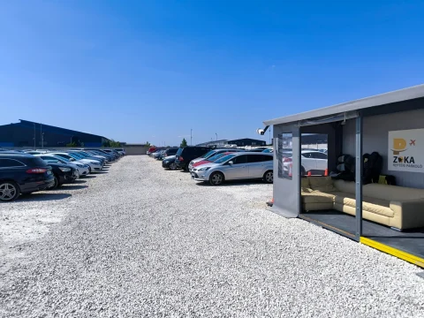 Parking ZOKA Reptéri Parkoló – parking przy lotnisku Budapeszt, zdjęcie 3