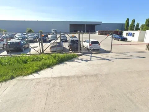Parkolómester Reptéri Parkoló – parking przy lotnisku Budapeszt, zdjęcie 2