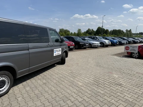 Polonia – parking przy lotnisku Katowice Pyrzowice, zdjęcie 3