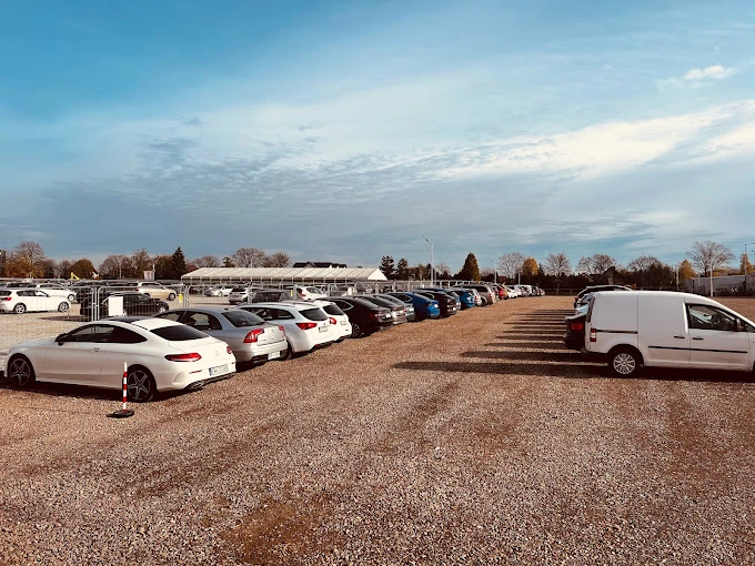 R8 Parking – parking przy lotnisku Kraków Balice