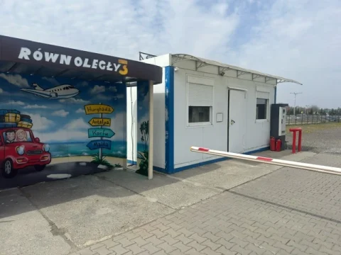 Równoległy 3 – parking przy lotnisku Katowice Pyrzowice, zdjęcie 2