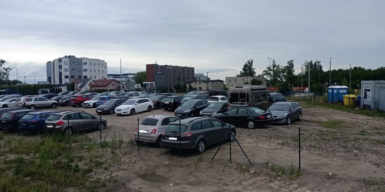Smart parking – parking przy lotnisku Gdańsk