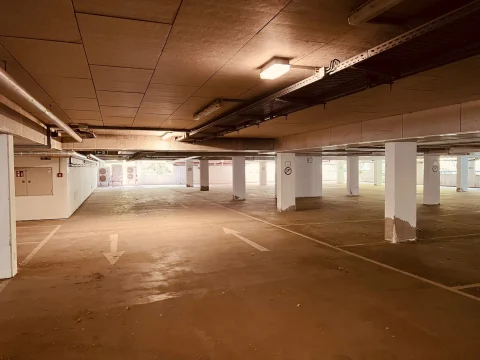 Sun Park Airport Parking Garage – parking przy lotnisku Düsseldorf, zdjęcie 2
