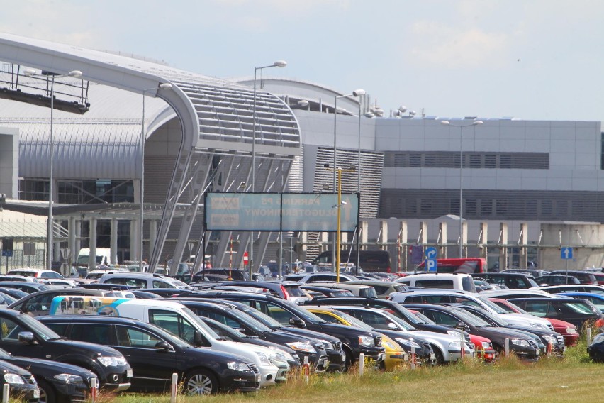 VALET Parking – parking przy lotnisku Poznań Ławica