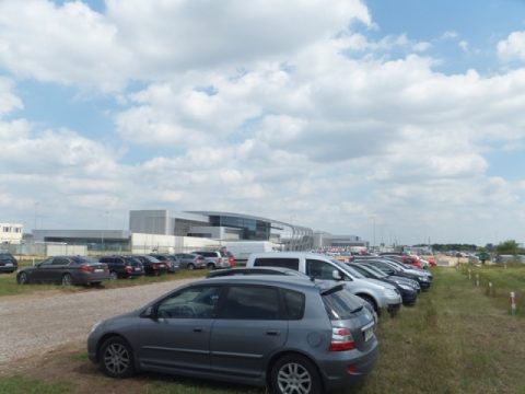 VALET Parking – parking przy lotnisku Poznań Ławica, zdjęcie 2