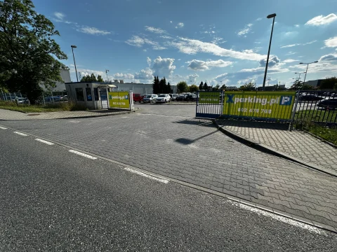 X Parking – parking przy lotnisku Kraków Balice, zdjęcie 2
